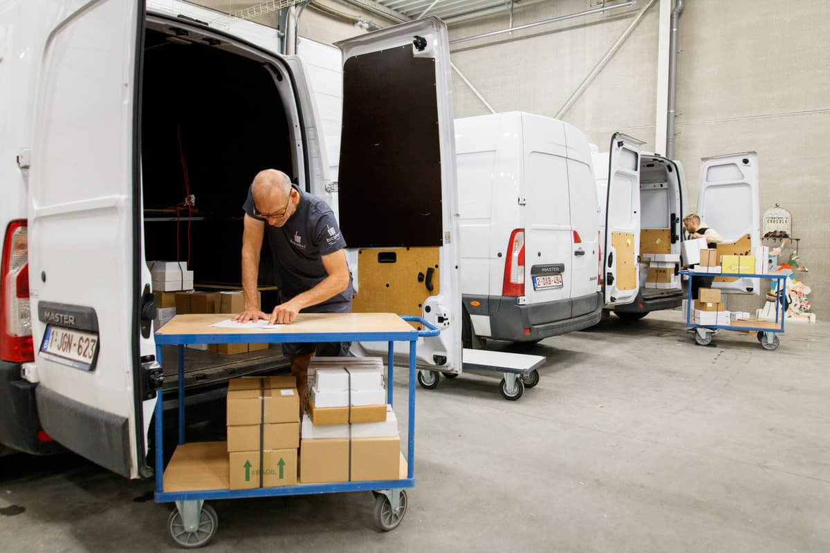WIJ BIEDEN END-TO-END GROOTHANDEL EN PRODUCTIEDIENSTEN